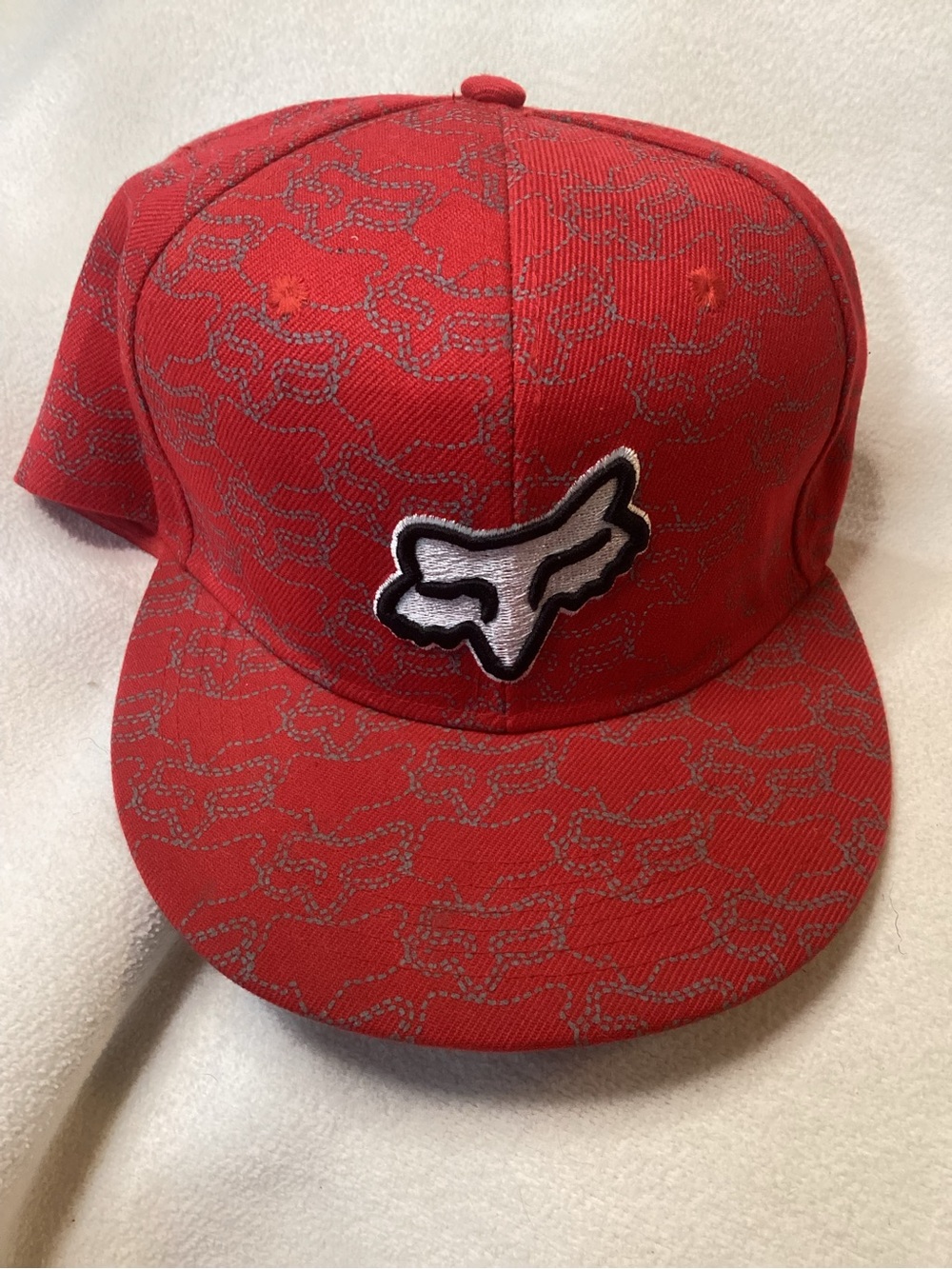 Fox Racing Red Snapback Hat with Silver Logo Size 7.5 - Picture 2 of 7